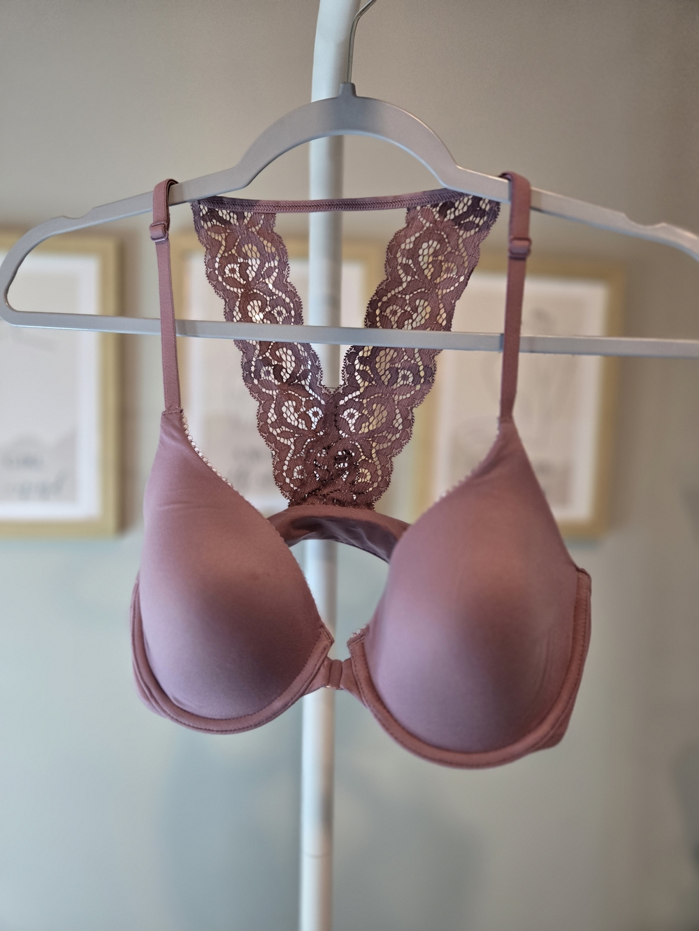 NWT Victoria's Secret Body By Victoria Perfect Coverage Mauve Lace Racerback